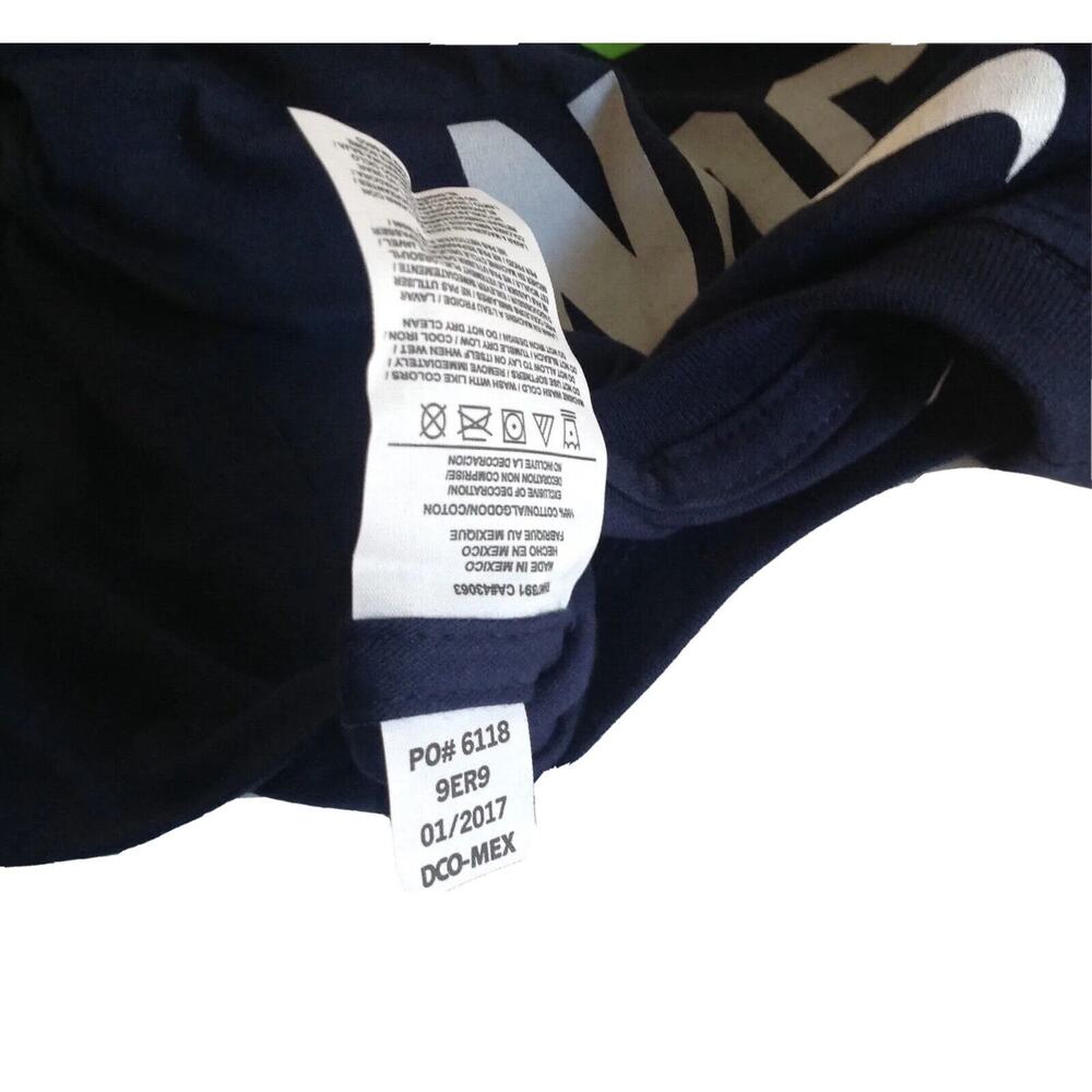 Nike Russell Wilson Seattle Seahawks Boys Navy Player Name & Number Tee YMD NEW - Picture 4 of 5